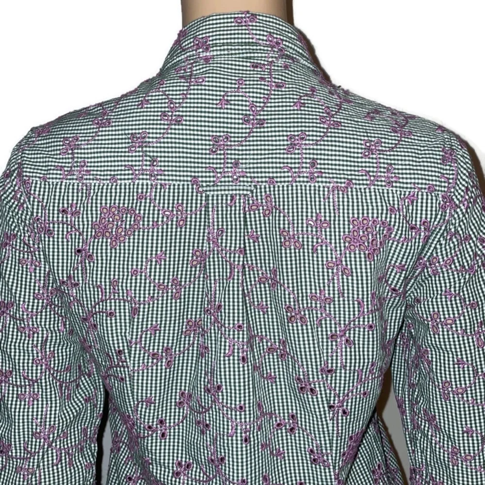 Anthropologie Odile Gingham  Embroidered Eyelet Button Down Top SZ 6 - Picture 3 of 9